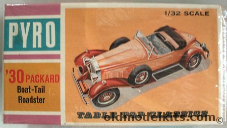 Pyro 1/32 1930 Packard Boat-Tail Roadster, C343-125 plastic model kit